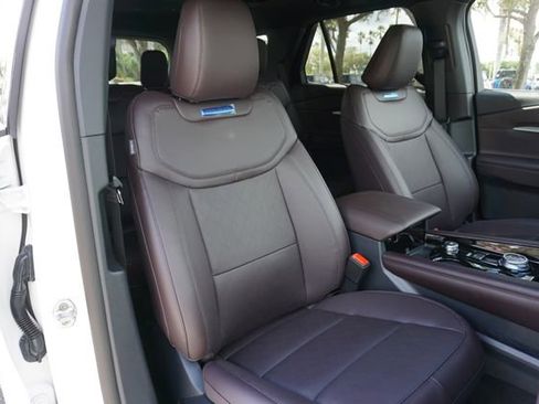 New 2026 Ford Explorer Platinum image 2