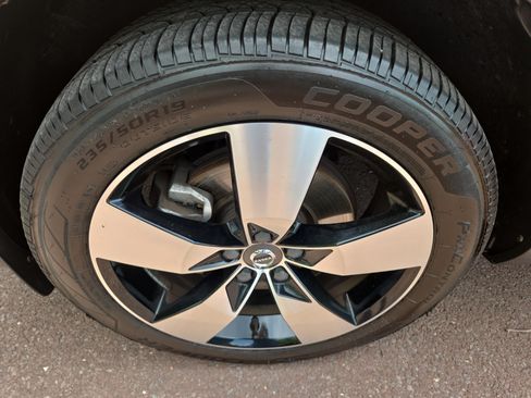 Used 2021 Volvo XC40 T5 Momentum w/ Premium Package AWD/4WD image 12