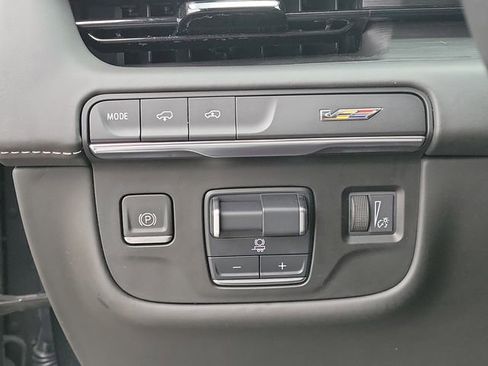 Used 2024 Cadillac Escalade V image 33