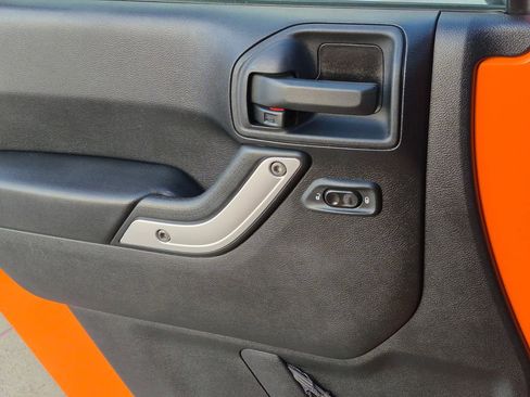 Used 2013 Jeep Wrangler Unlimited Sahara w/ Connectivity Group image 14