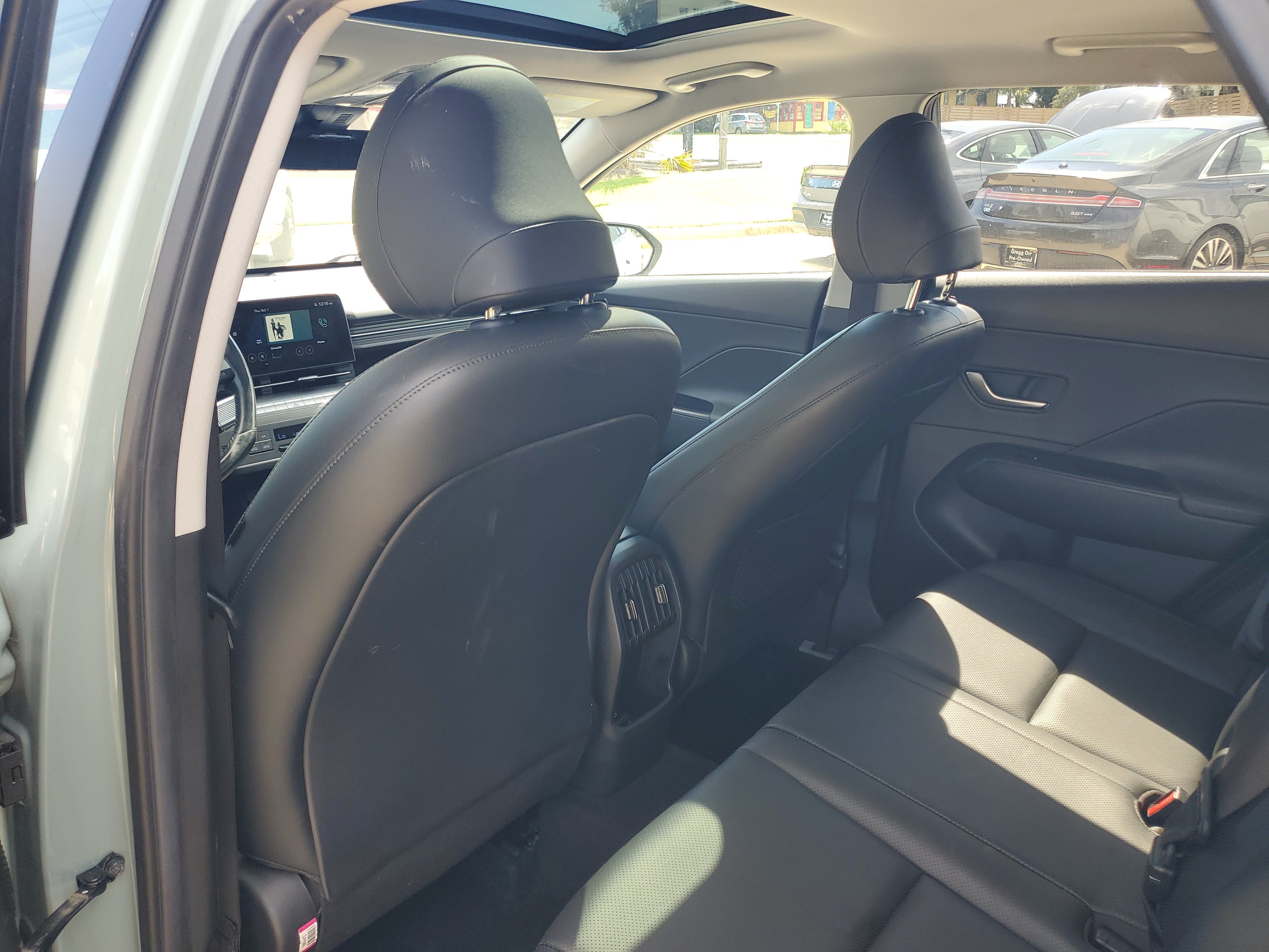 Used 2024 Hyundai Kona Limited AWD/4WD image 29