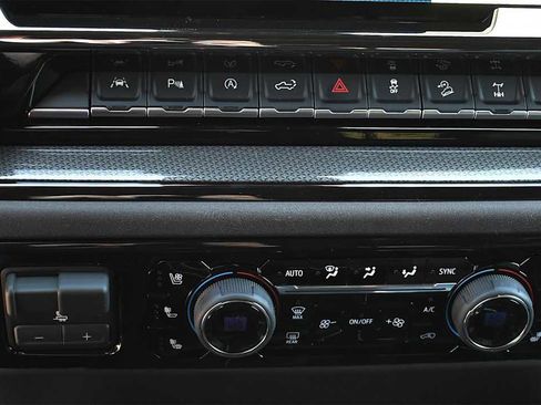 New 2026 Chevrolet Silverado 1500 ZR2 w/ LPO, Dark Essentials Package AWD/4WD image 20