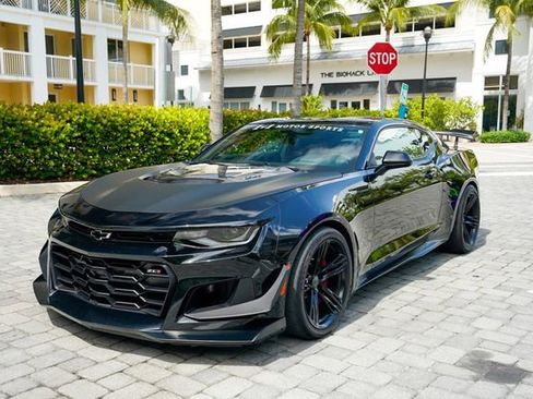 Used 2018 Chevrolet Camaro ZL1 RWD image 2