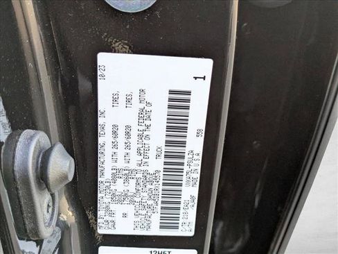 Used 2024 Toyota Tundra Limited image 25