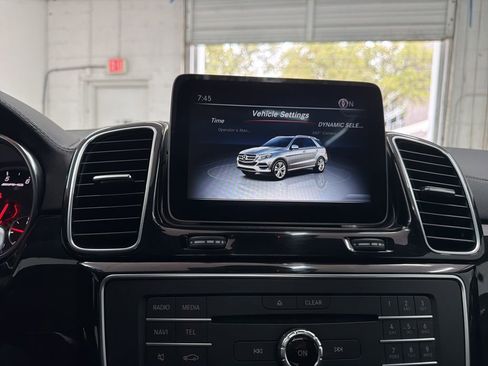 Used 2018 Mercedes-Benz GLE 43 AMG 4MATIC image 35