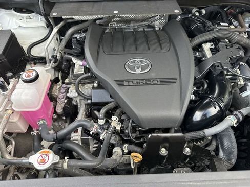 Used 2023 Toyota Highlander L FWD image 32