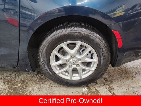 Used 2025 Chrysler Pacifica Select image 39