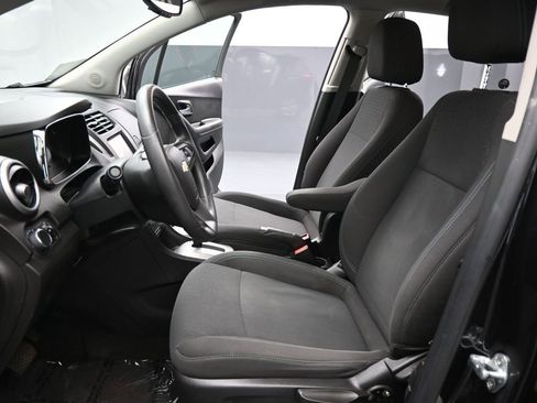 Used 2016 Chevrolet Trax LS w/ LPO, Cargo Package image 9