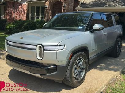Used 2025 Rivian R1S Adventure