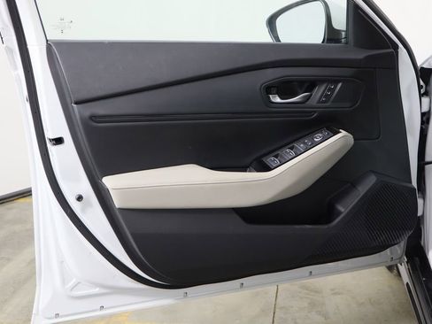 Used 2023 Honda Accord Touring image 19