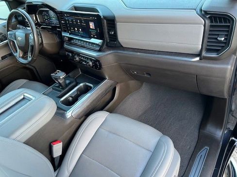 Certified 2022 Chevrolet Silverado 1500 LTZ image 18