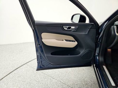 New 2026 Volvo XC60 B5 Core image 23