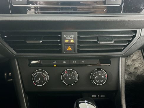 Used 2023 Volkswagen Jetta Sport image 22