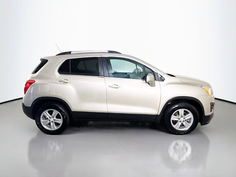Used 2016 Chevrolet Trax LT image 11