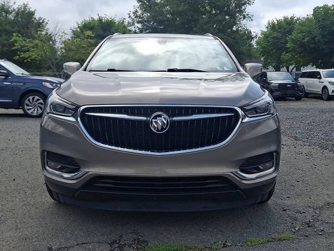 Used 2018 Buick Enclave Essence FWD image 4