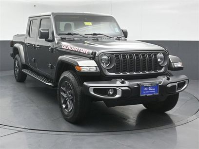 Used 2024 Jeep Gladiator Sport