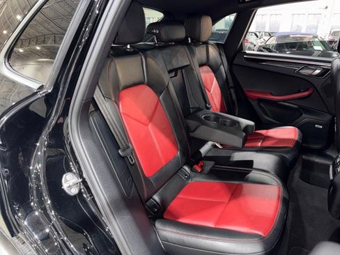 Used 2021 Porsche Macan image 61