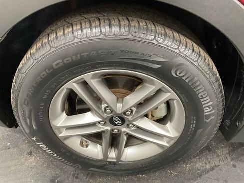 Used 2017 Hyundai Santa Fe Sport w/ Cargo Package image 10