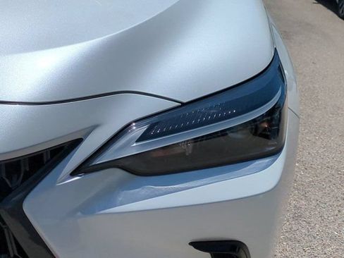 Used 2023 Lexus NX 250 FWD w/ Towing Package (2000 Lbs) image 10