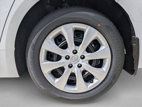 Used 2026 Toyota Corolla LE FWD image 10