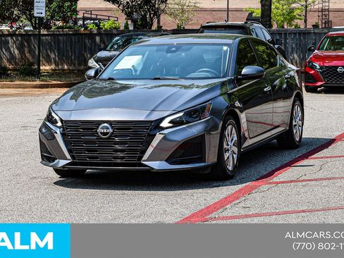 Used 2023 Nissan Altima 2.5 S FWD image 3