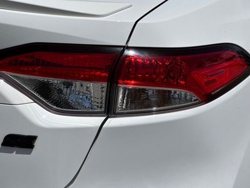 Used 2022 Toyota Corolla SE FWD image 24