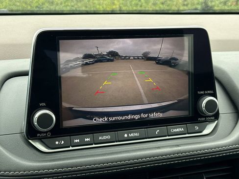 Used 2023 Nissan Rogue SV w/ SV Premium B Package image 25