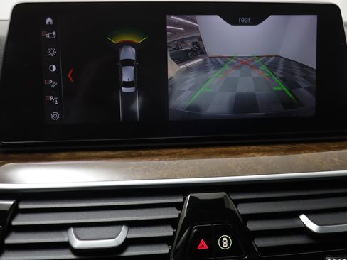 Used 2019 BMW 540i xDrive w/ Convenience Package image 10