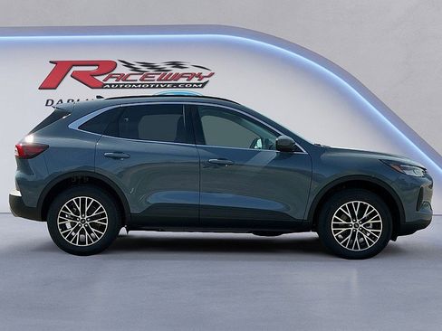 New 2026 Ford Escape SE image 6