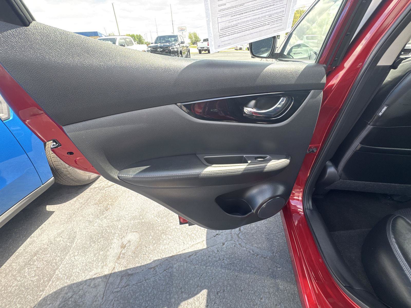 Used 2022 Nissan Rogue Sport SL AWD/4WD image 9