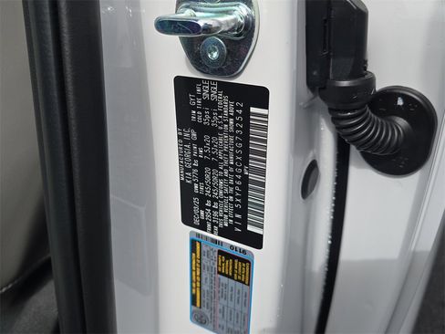 New 2025 Kia Telluride S image 34