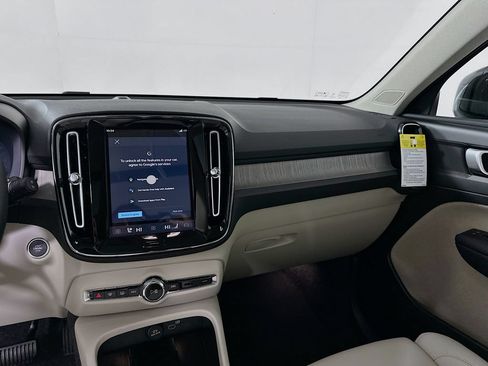 Used 2026 Volvo XC40 B5 Plus w/ Protection Package Premier AWD/4WD image 20