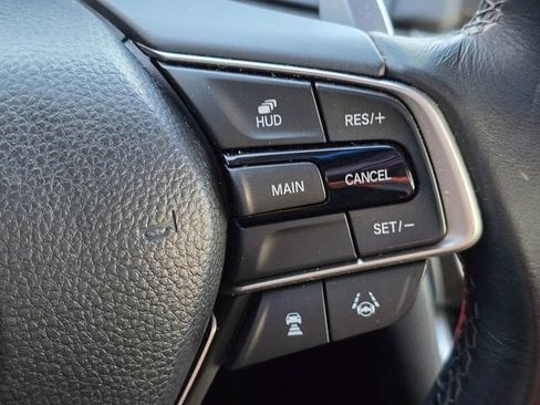 Used 2018 Honda Accord Touring image 22