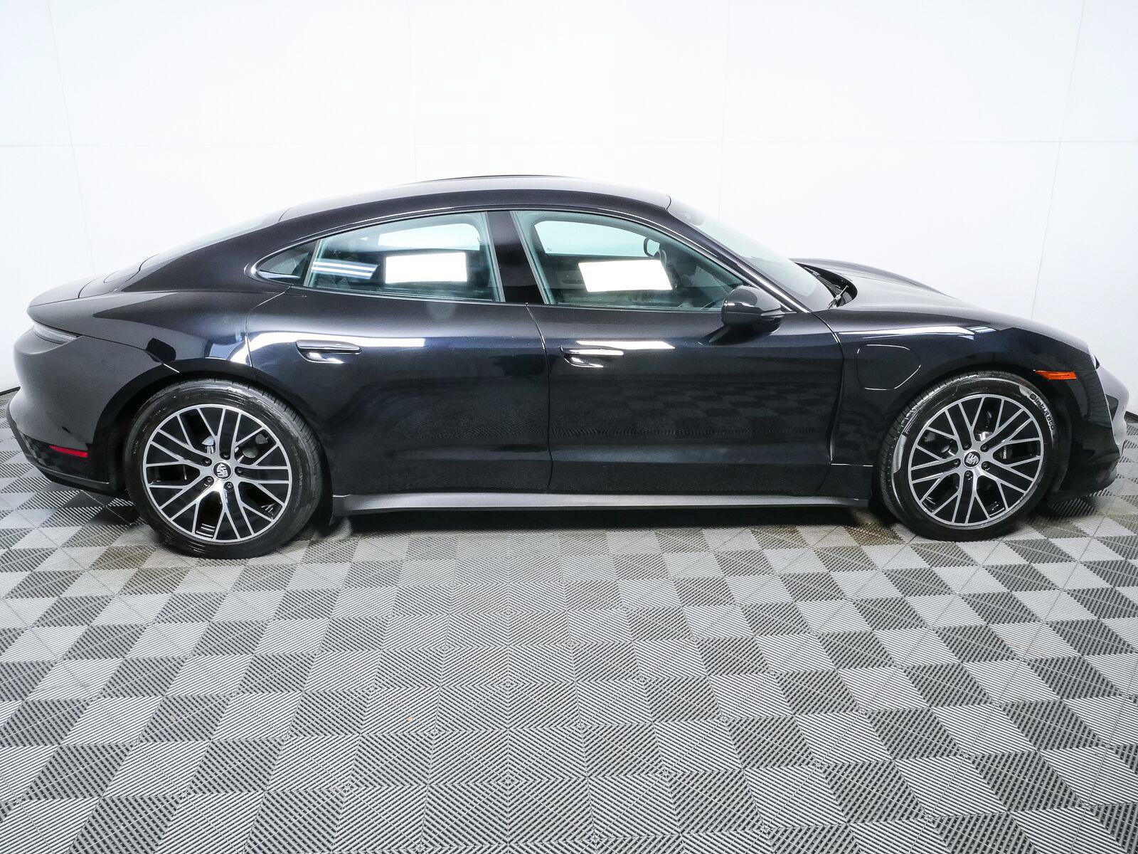 Certified 2022 Porsche Taycan RWD image 26