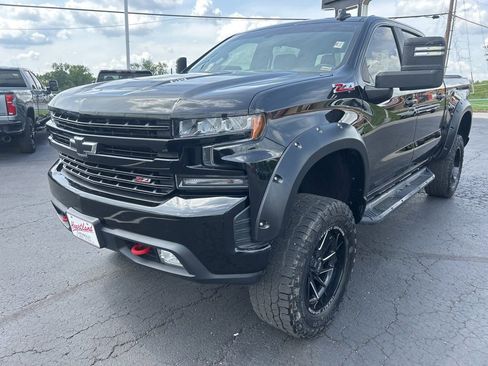 Used 2020 Chevrolet Silverado 1500 LT Trail Boss AWD/4WD image 9
