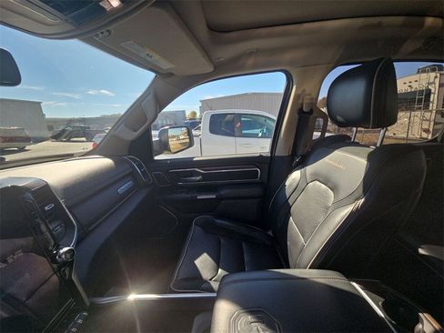 Used 2019 RAM 1500 Laramie image 13