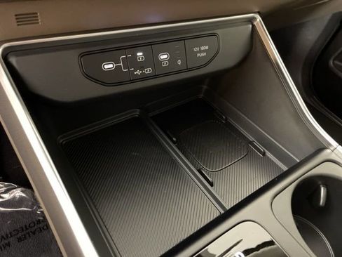 New 2026 Kia Carnival SX image 32