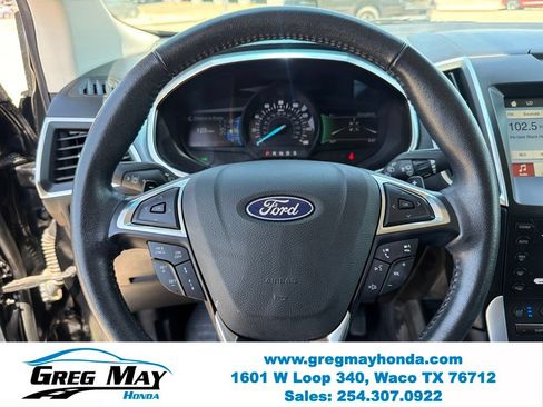Used 2018 Ford Edge Titanium w/ Equipment Group 301A FWD image 15