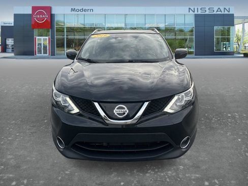 Used 2019 Nissan Rogue Sport SV w/ All-Weather Package image 2