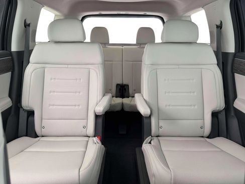 New 2026 Hyundai Santa Fe Calligraphy FWD image 35