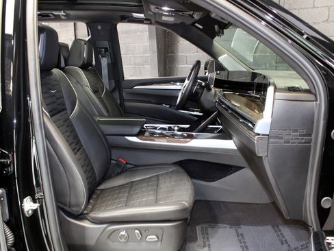 Used 2025 Cadillac Escalade Sport Platinum image 47