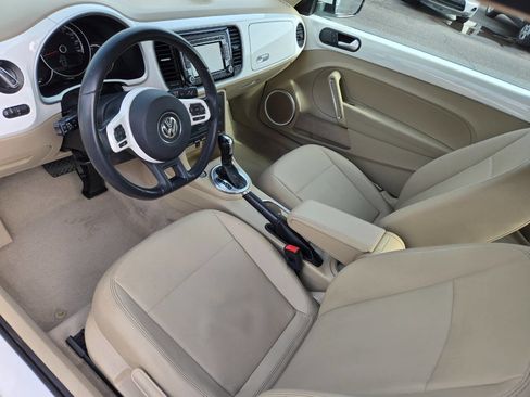 Used 2014 Volkswagen Beetle 2.5 FWD image 8