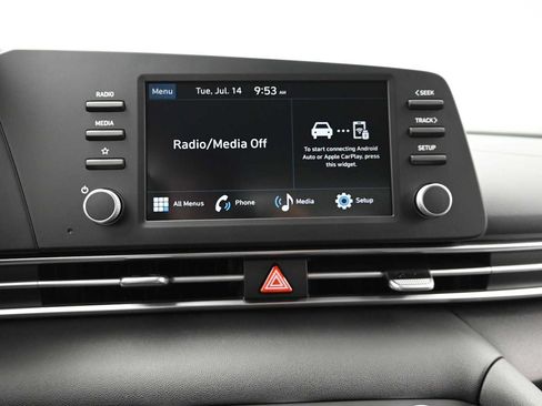 New 2026 Hyundai Elantra SE FWD image 19