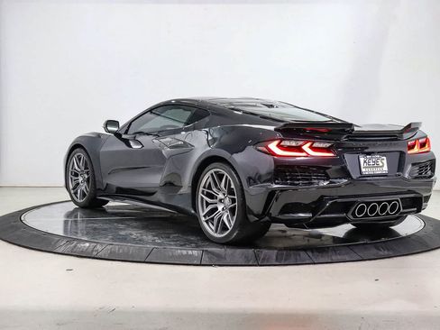 Used 2024 Chevrolet Corvette Z06 RWD image 2