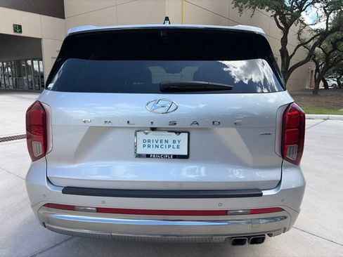 Certified 2025 Hyundai Palisade Calligraphy AWD/4WD image 3