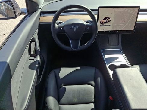 Used 2022 Tesla Model Y Long Range AWD/4WD image 11