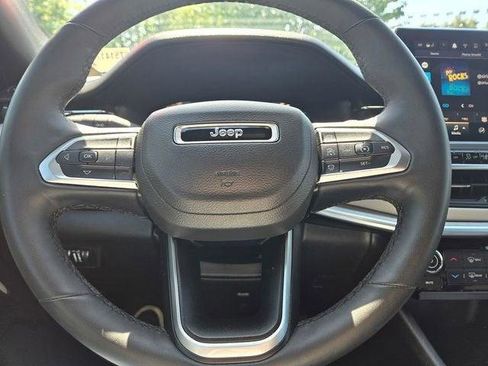 Used 2025 Jeep Compass Limited AWD/4WD image 21