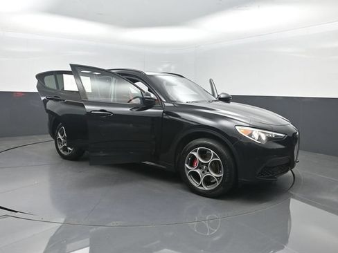 Used 2022 Alfa Romeo Stelvio Sprint AWD/4WD image 40