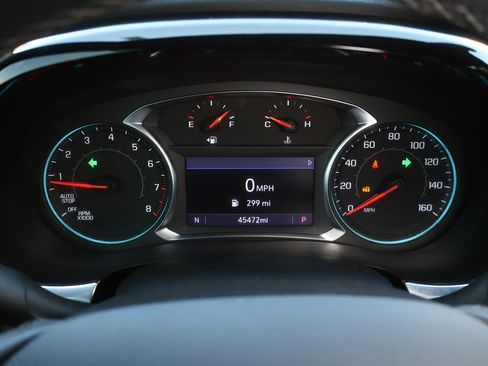 Used 2023 Chevrolet Traverse LT image 17