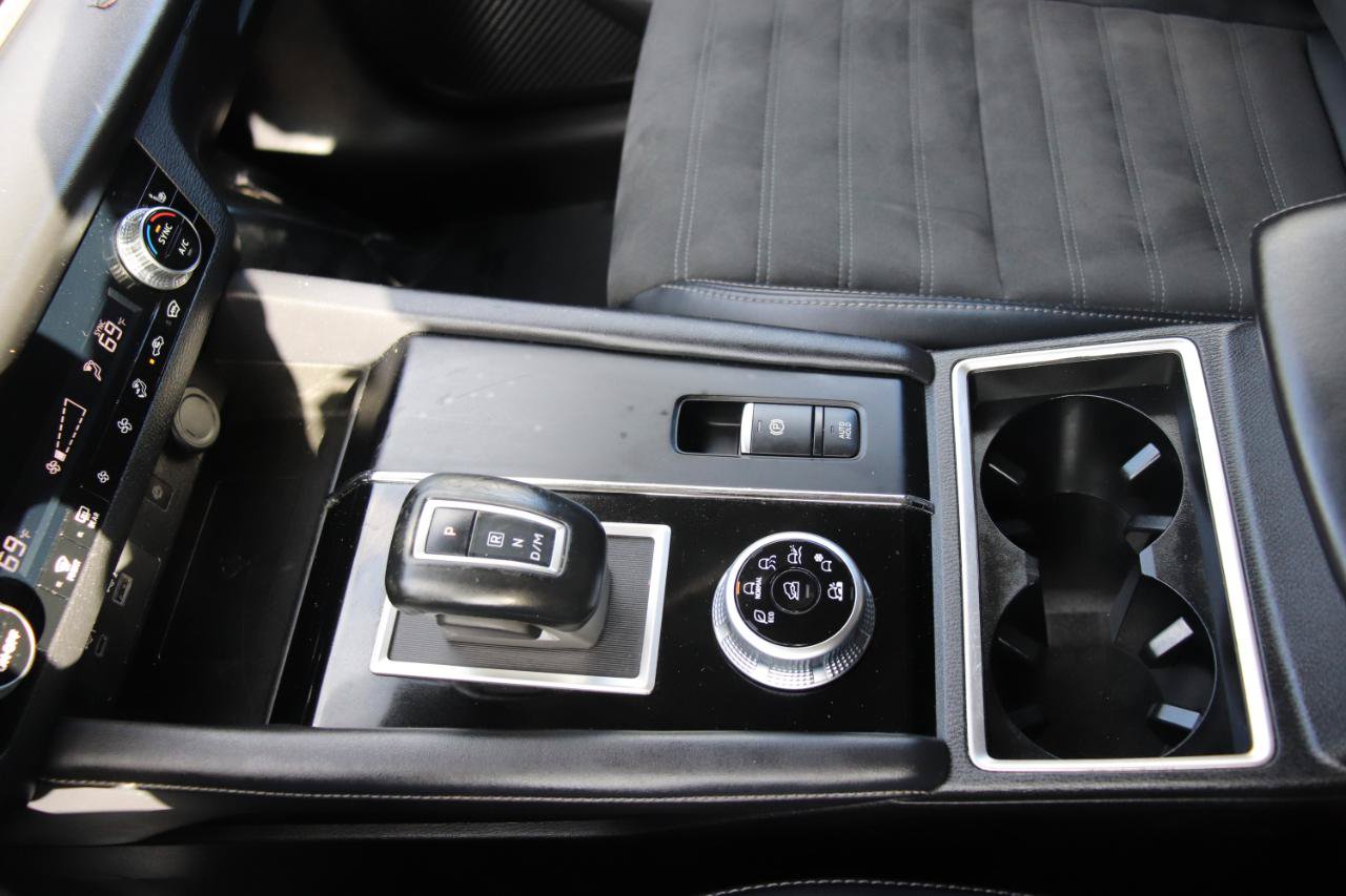 Used 2024 Mitsubishi Outlander AWD image 46